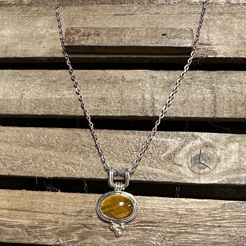 Taxco great shape Mexico 925 sterling silver stamped tiger eye gemstone necklace